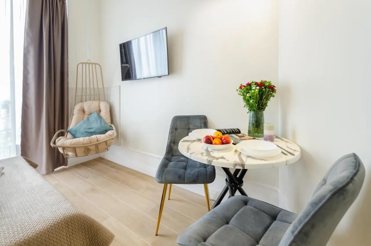 Modern New Cozy Apartment Kvartet Railway Station Kyiv