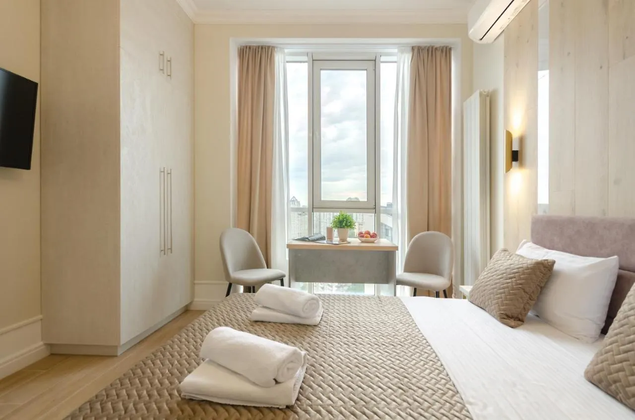 Modern New Cozy Apartment Kvartet Railway Station Kyiv