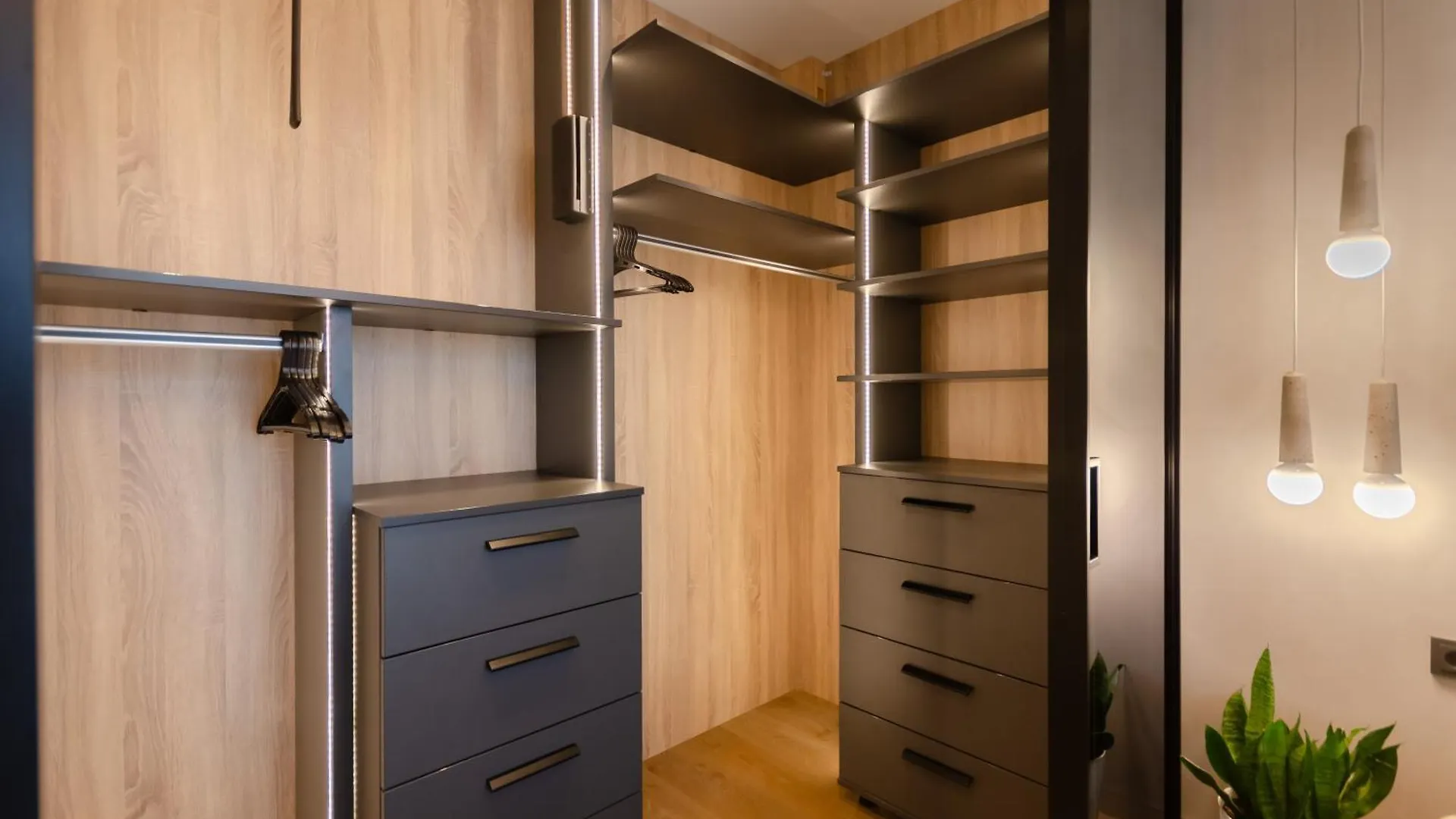 Modern New Cozy Apartment Kvartet Railway Station Kyiv