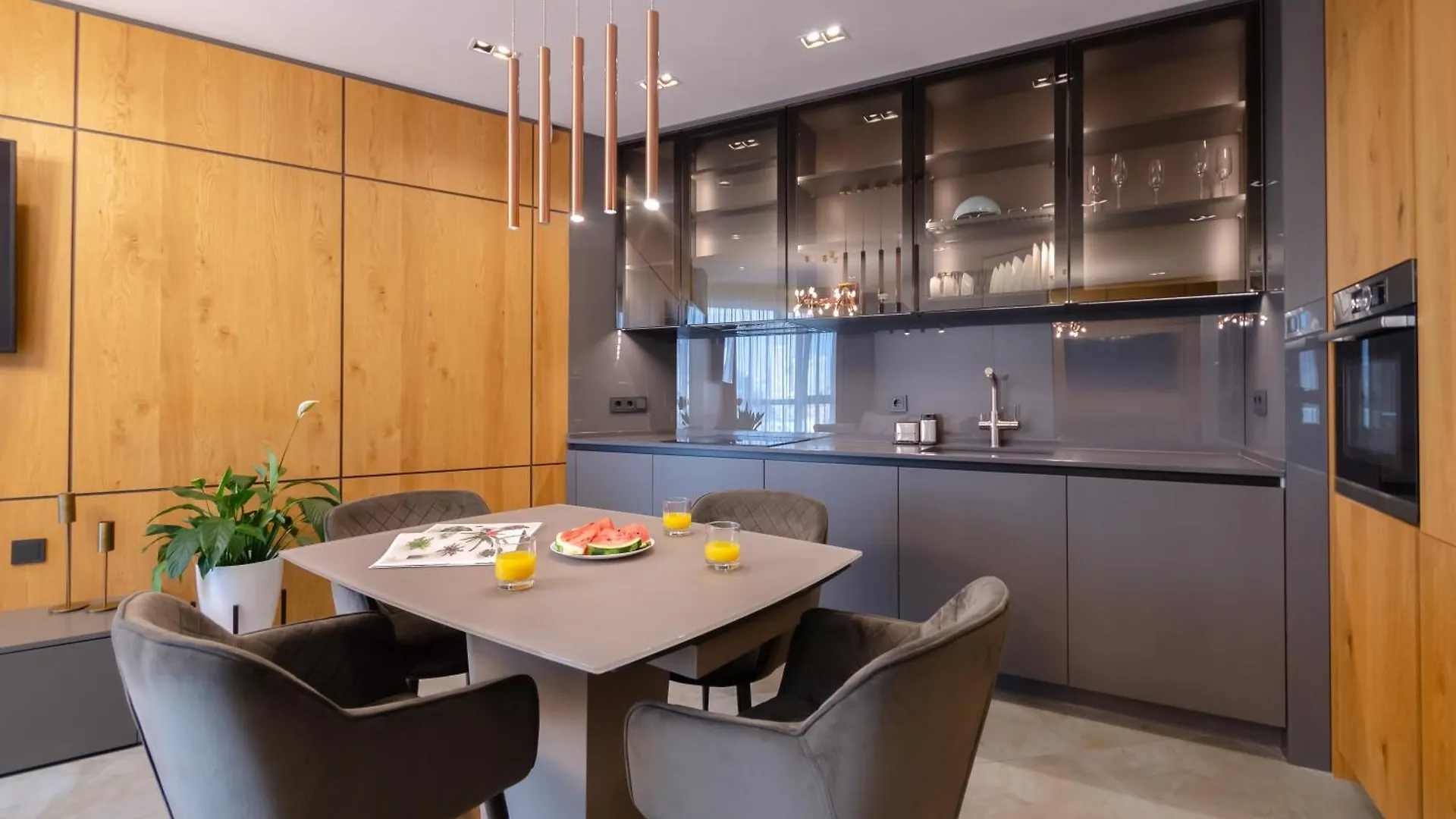 Modern New Cozy Apartment Kvartet Railway Station Kyiv